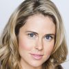 Anna Hutchison as Zoe