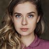 Anna Herrmann as Stefanie