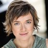 Fiona Macleod as Det. Melanie Ryan