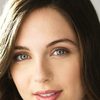 Julia Blanchard as Isla