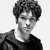 Omar Rudberg as Dante