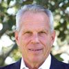 Steve Tisch as Man Running from Motel (uncredited)
