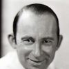 Roscoe Ates as Press Photographer (uncredited)