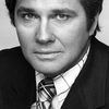 Brett Halsey as Saunders