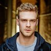 Alex Cooke as Simon