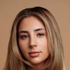 Scarlet Rose Stallone as Lizzie