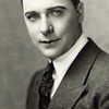 Pat O'Malley as Detective Sgt. Tommy Glennon