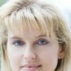 Marina Anna Eich as Verena