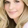 Michele Nordin as Janine