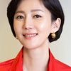 Yum Jung-ah as Oh Seung-min