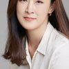 Kim Sun-hoa as Divorce Mediation Committee