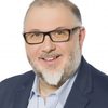 Jean-Charles Lajoie as Annonceur - football (voice)