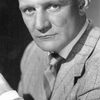 Trevor Howard as Frank McNally