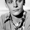 Carleton Carpenter as Artie