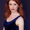 Virginia Petrucci as Zoe
