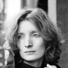 Viva as Diana - Vogue editor