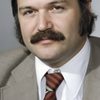 Yusuf Sezer as Tefeci Abuzerin Adamı