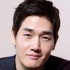 Yoo Ji-tae as Sang-woo