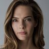 Nicole Steinwedell as Maggie