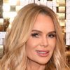 Amanda Holden as Shoe Shop Girl
