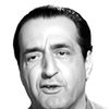 Memmo Carotenuto as Cesare, il tassinaro