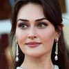 Esra Bilgiç as Cemre