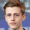 Jakob Lassalle as Phillip