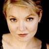 Lindsay Parker as Carrie