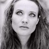 Alexandra London as Aude