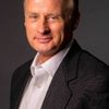 Jeffrey Staab as Construction worker