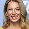 Vanessa Lengies as Robyn