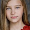 Bella Lotz as Ophelia