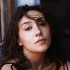 Sara Machado as Sofia