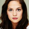 Melanie Zanetti as Annie