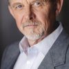 Paul Batten as Peter Duncan