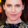 Antje Traue as Zoe