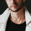 Graham Phillips as Jeff Huff
