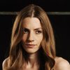 Neta Riskin as Naomi