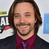 Aaron Fors as Leon