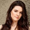 Maddison Bullock as Ava