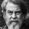 Lawrence Turner as Willard