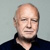 Thomas Thieme as Senderchef Kärrner