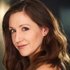 Kelly Vrooman as Sue