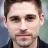 Nathanael Vass as Sean