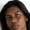 Nathalie Oliveira as Customer