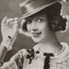 Esther Howard as Aunt Sophie
