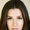 Natasha Calis as Annie Cooper