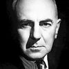 George Zucco as Detective Geddes