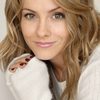 Kelly Stables as Kelly