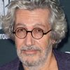 Alain Chabat as Serge Karamazov / Youri (dans "Red is Dead") / Jacques, journaliste TV